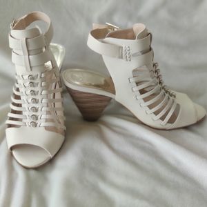 Vince Camuto Sandles